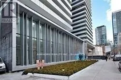 704 - 42 CHARLES STREET E