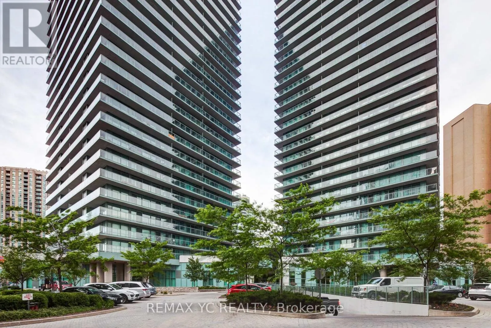2410 - 5500 YONGE STREET