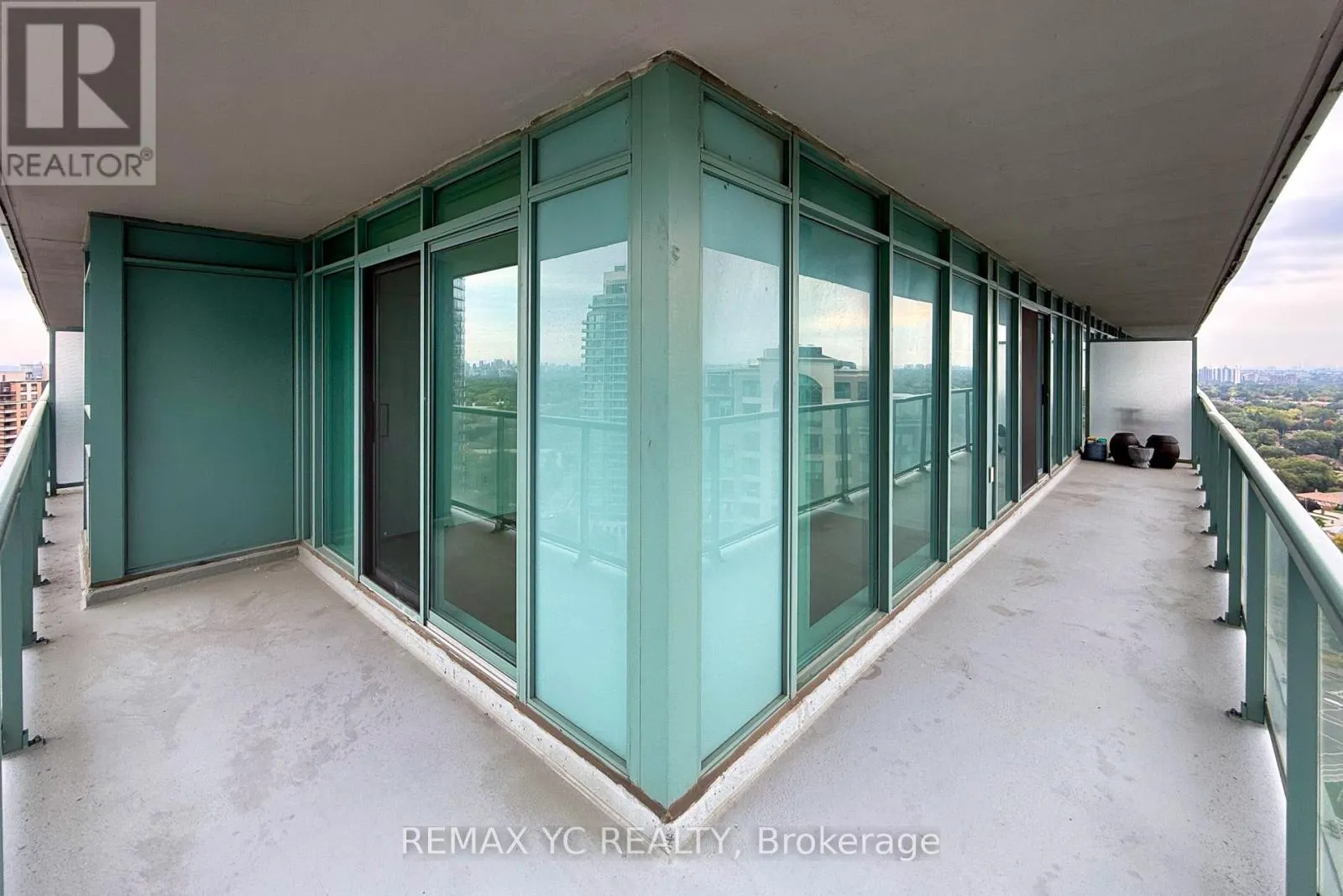 2410 - 5500 YONGE STREET