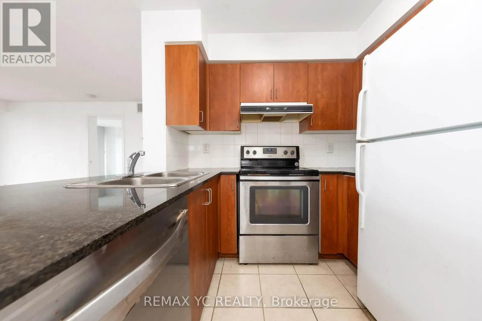 2410 - 5500 YONGE STREET