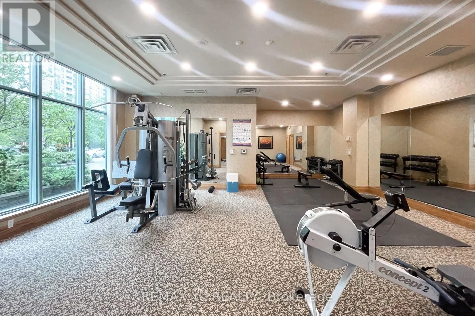 2410 - 5500 YONGE STREET