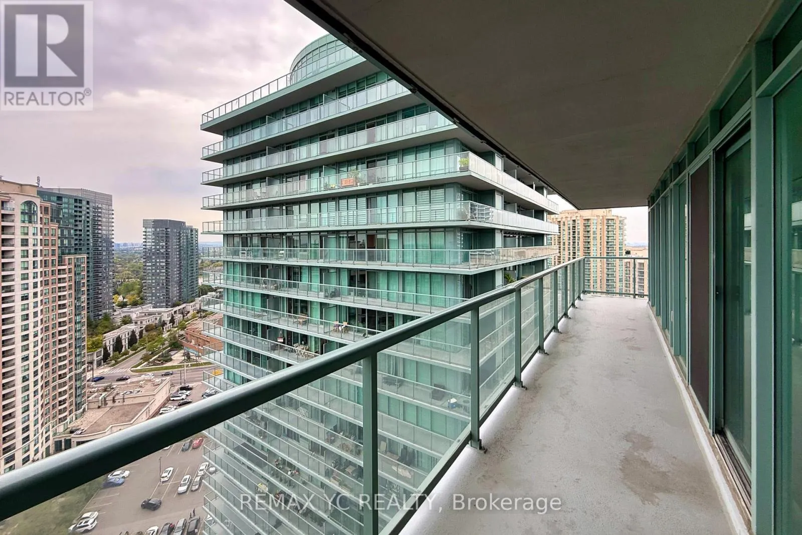 2410 - 5500 YONGE STREET