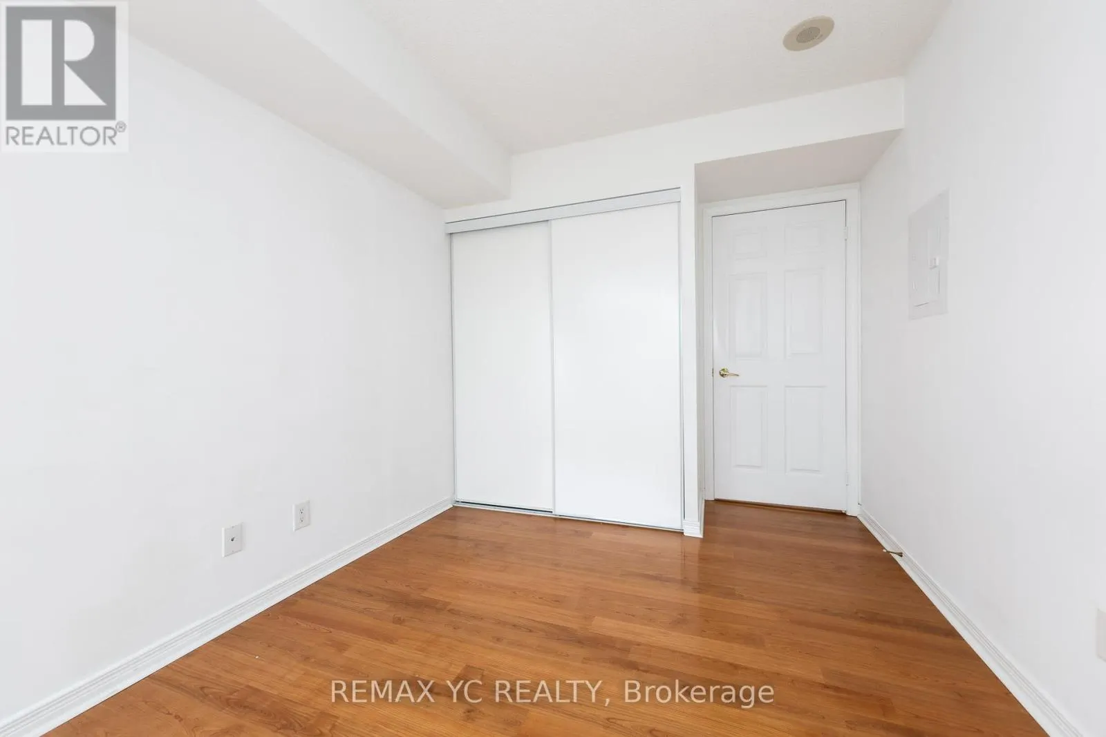 2410 - 5500 YONGE STREET