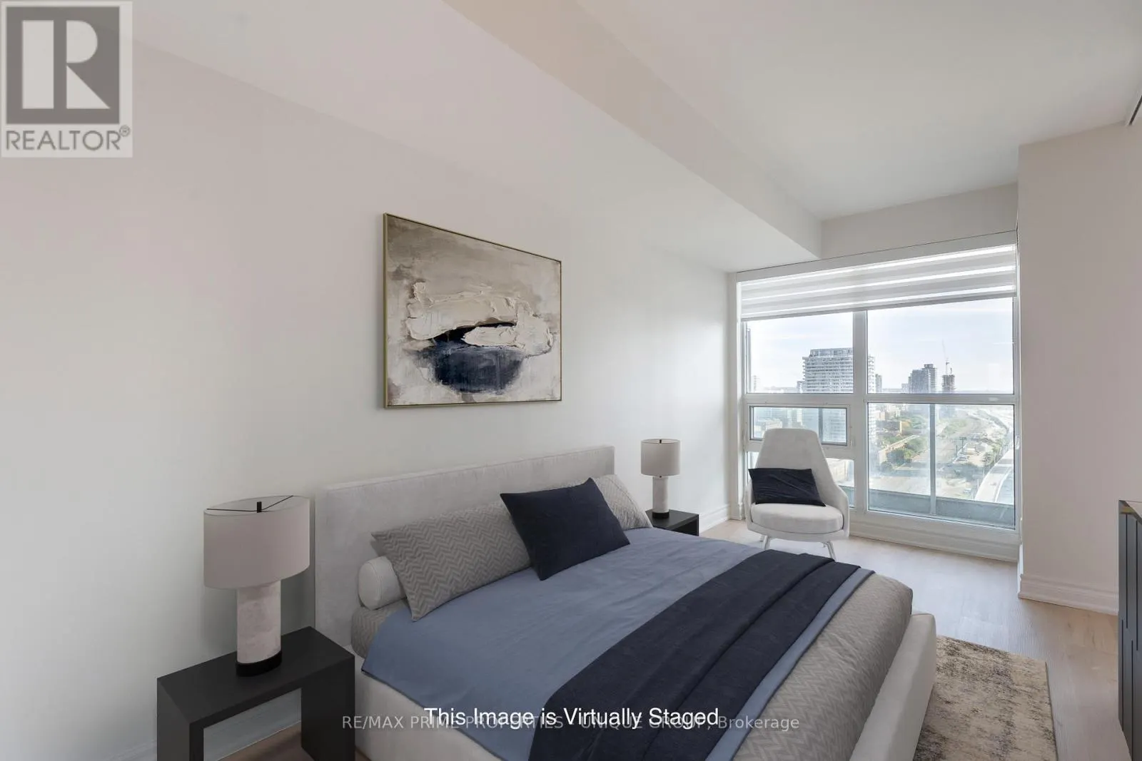 2706 - 18 YONGE STREET