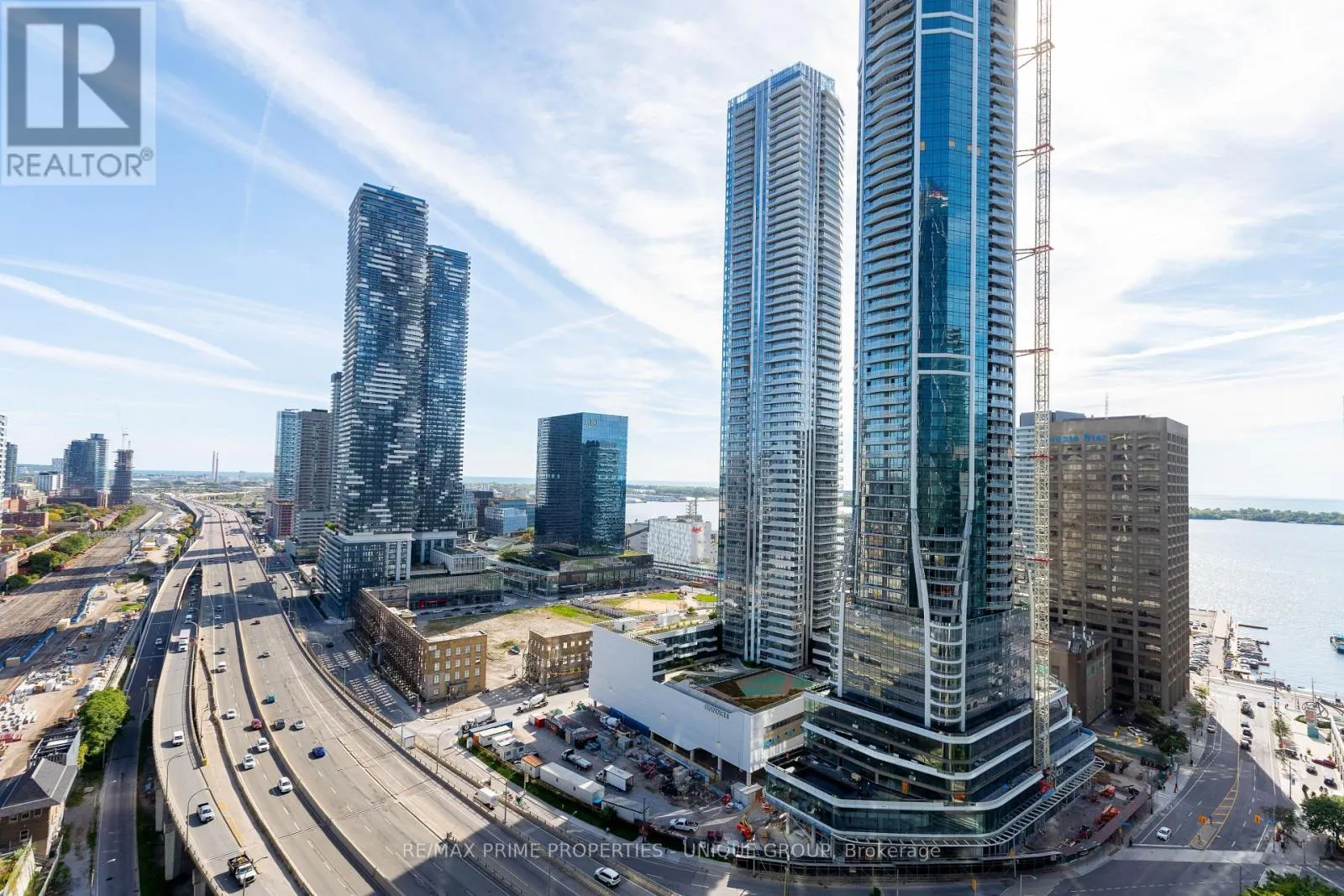 2706 - 18 YONGE STREET