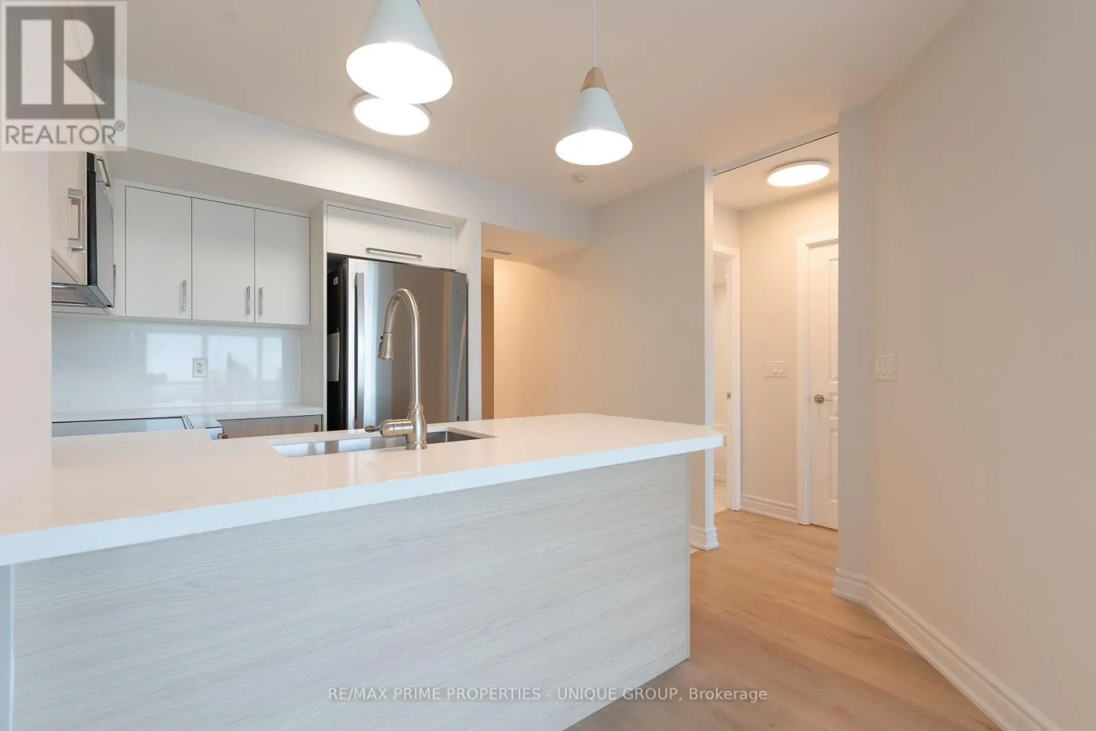 2706 - 18 YONGE STREET