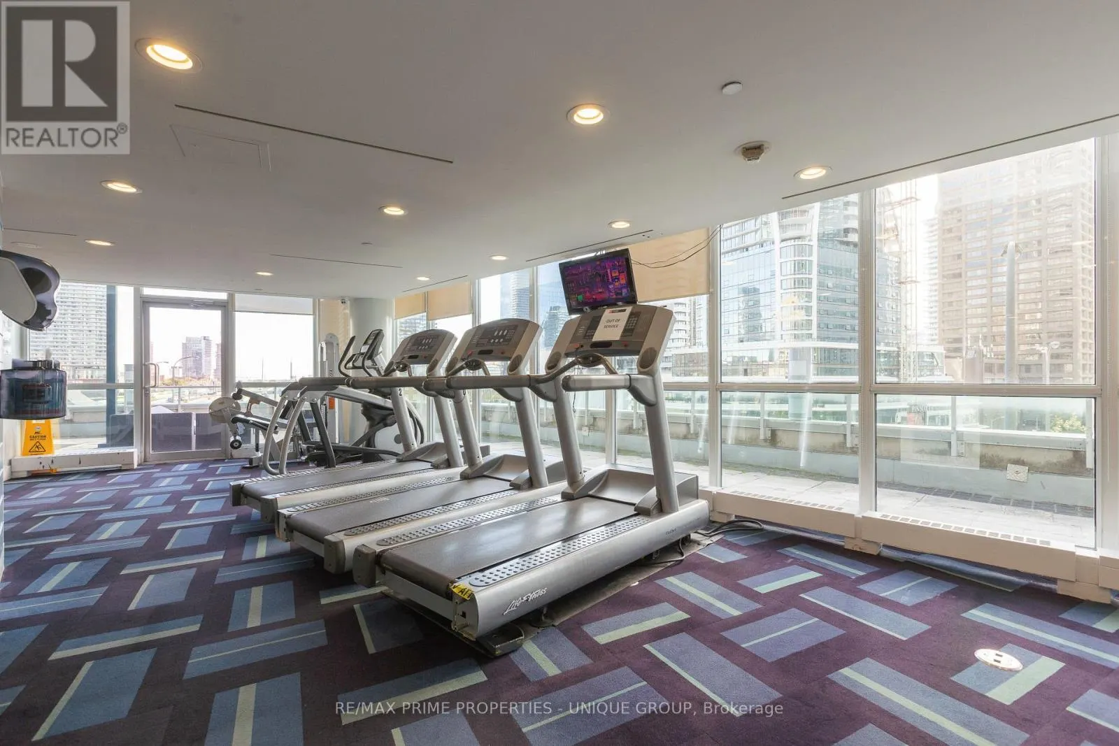 2706 - 18 YONGE STREET