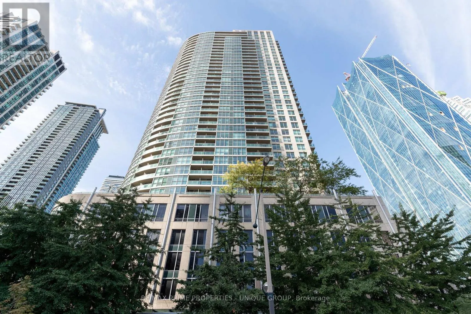 2706 - 18 YONGE STREET