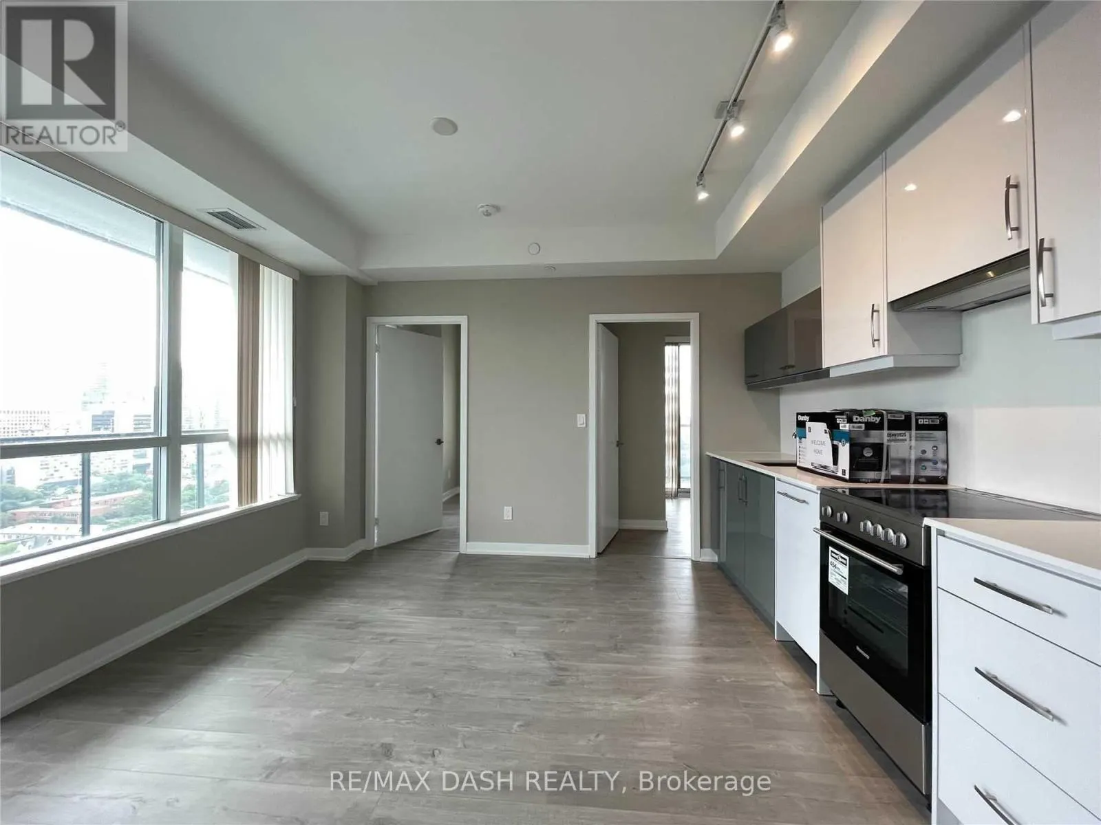 LPH01 - 181 HURON STREET