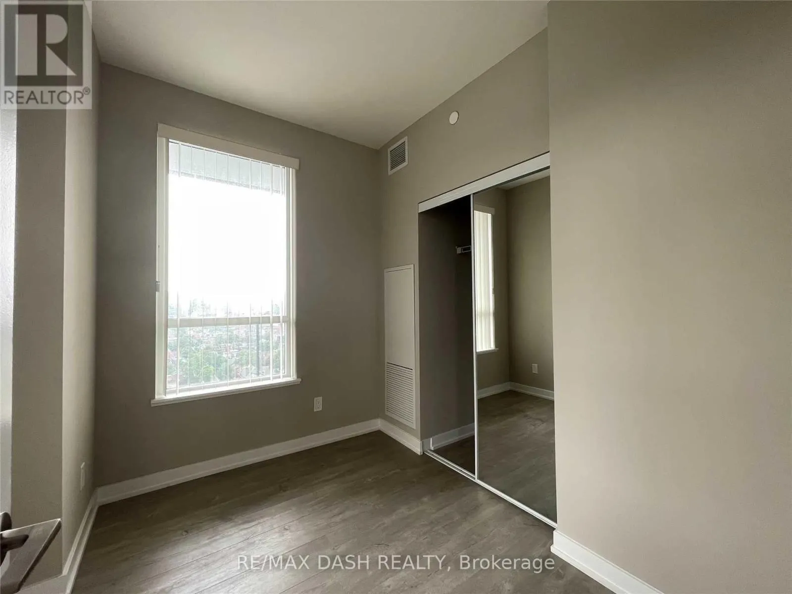 LPH01 - 181 HURON STREET