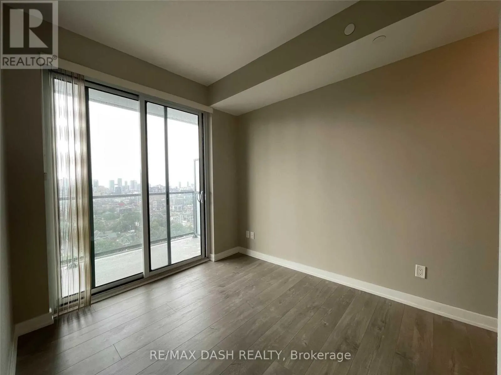 LPH01 - 181 HURON STREET