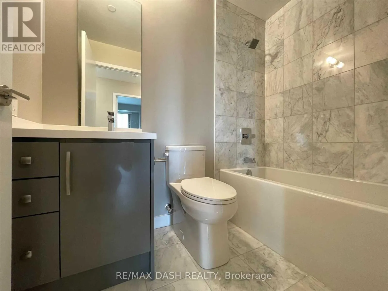 LPH01 - 181 HURON STREET