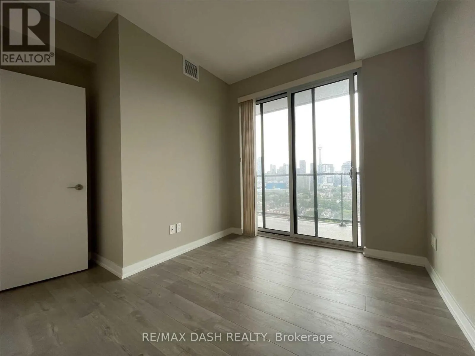 LPH01 - 181 HURON STREET