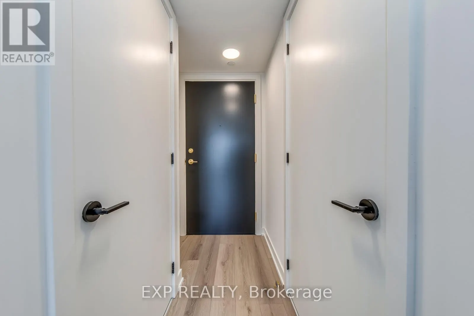 415 - 5 LAKEVIEW AVENUE