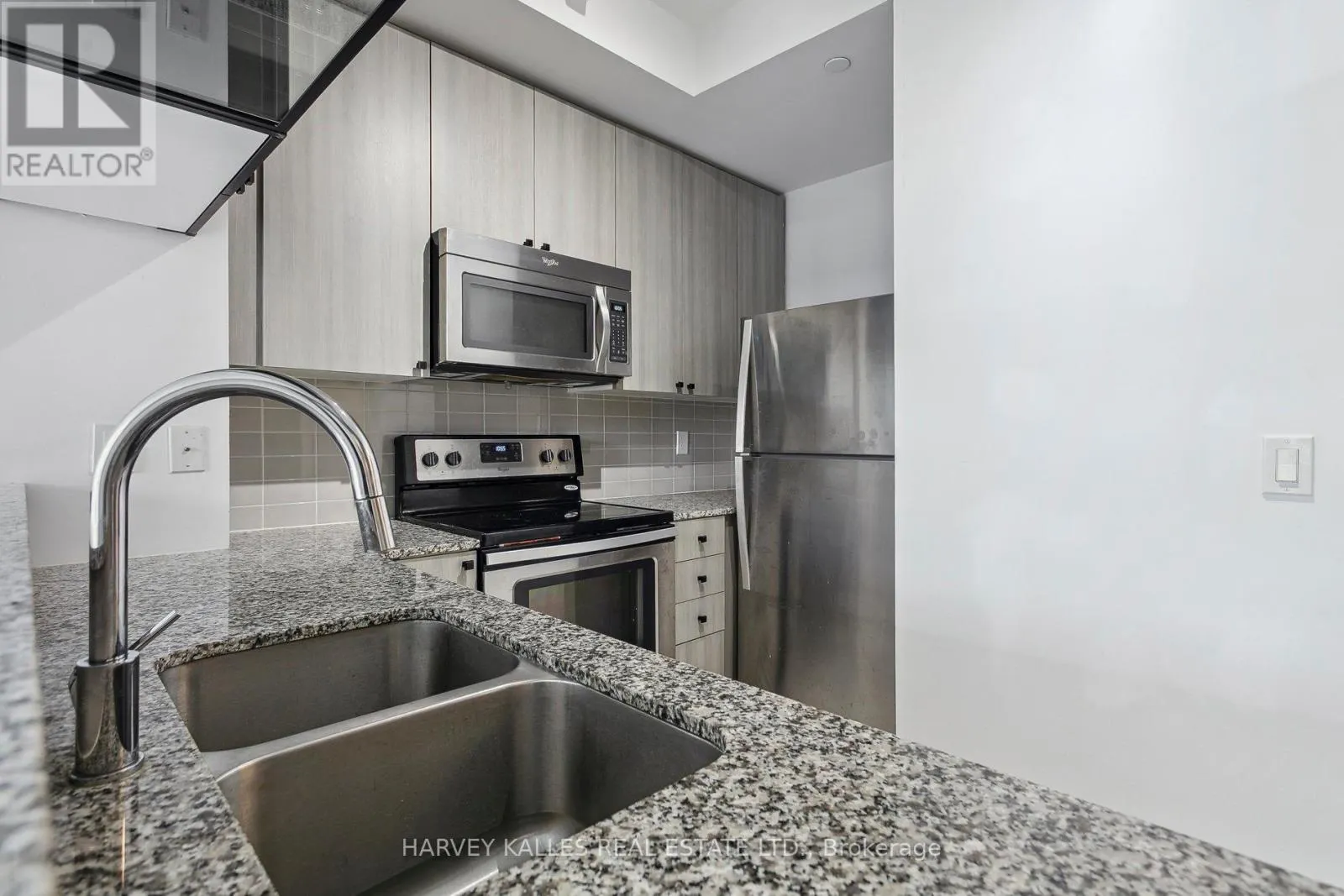 311 - 68 MERTON STREET