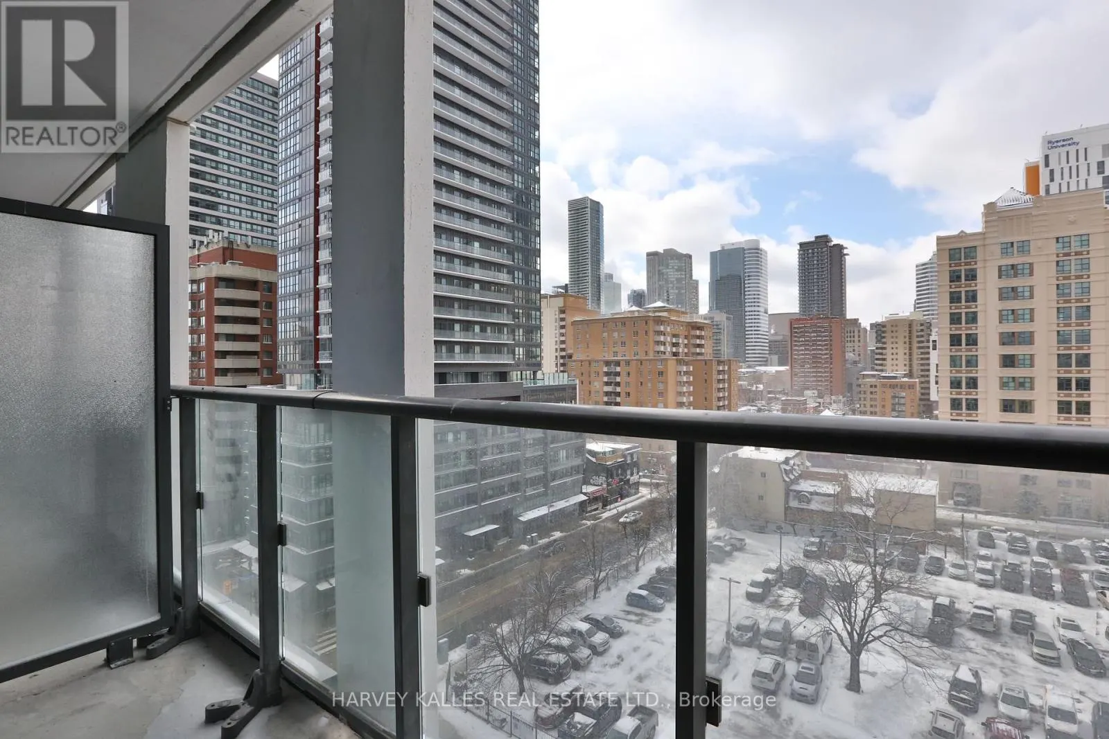 831 - 251 JARVIS STREET
