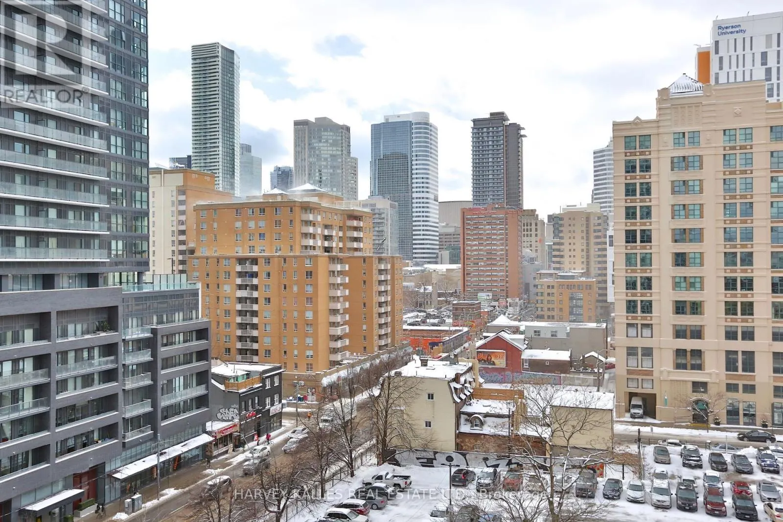 831 - 251 JARVIS STREET
