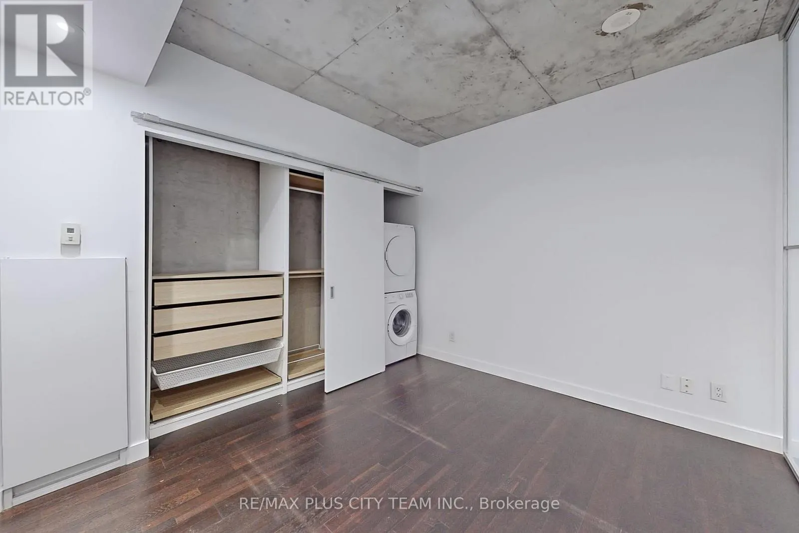 712 - 25 OXLEY STREET