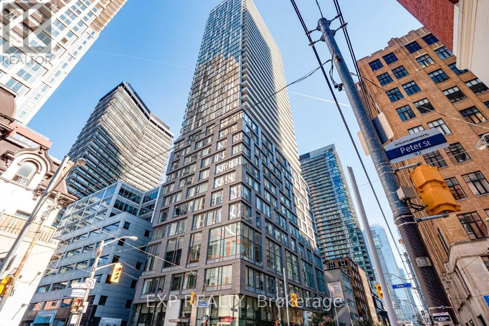 2202 - 101 PETER STREET W
