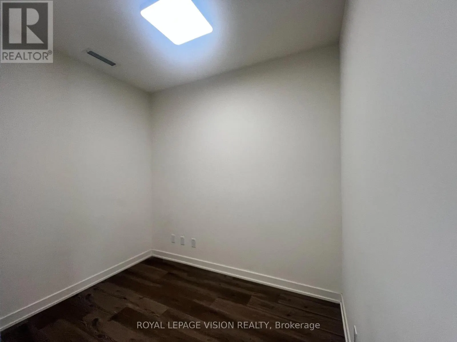 612 - 10 DEERLICK COURT
