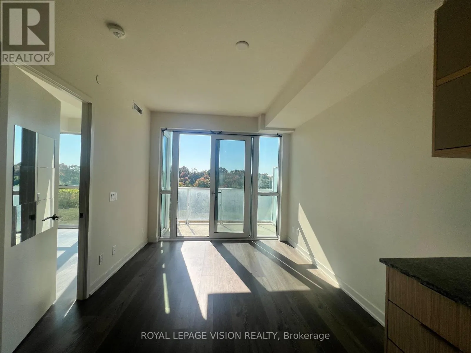 612 - 10 DEERLICK COURT