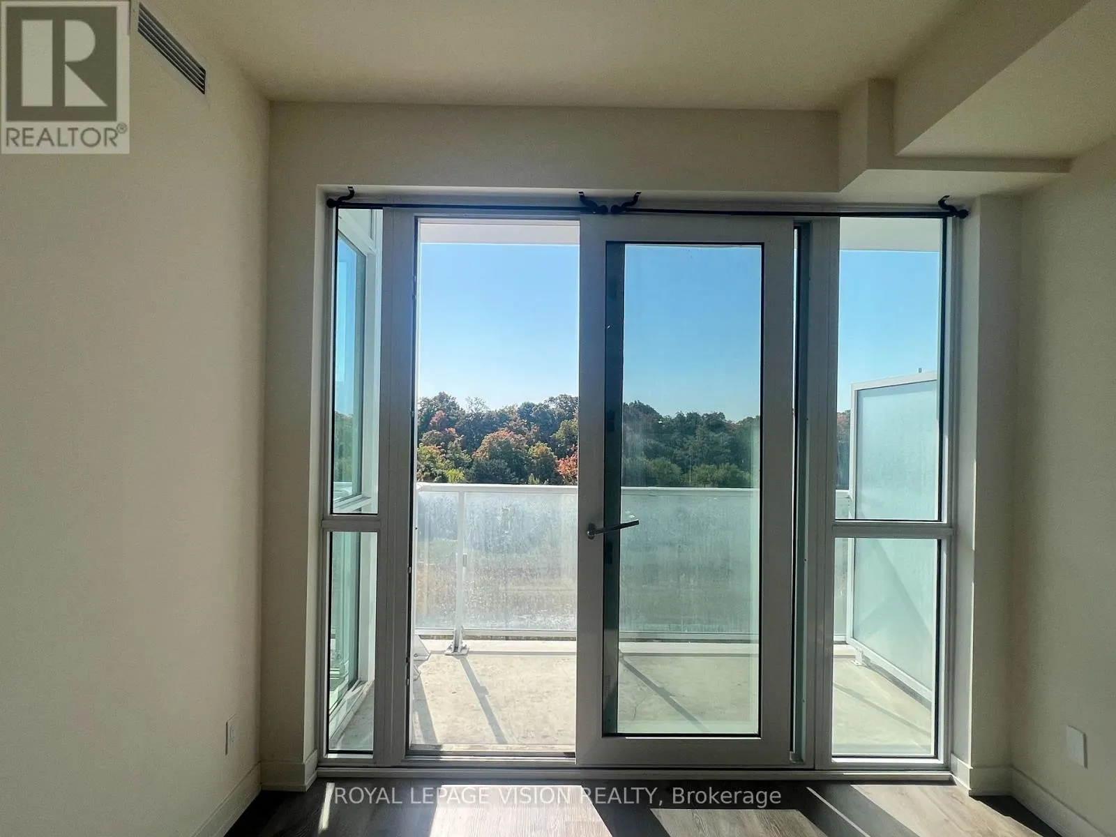 612 - 10 DEERLICK COURT