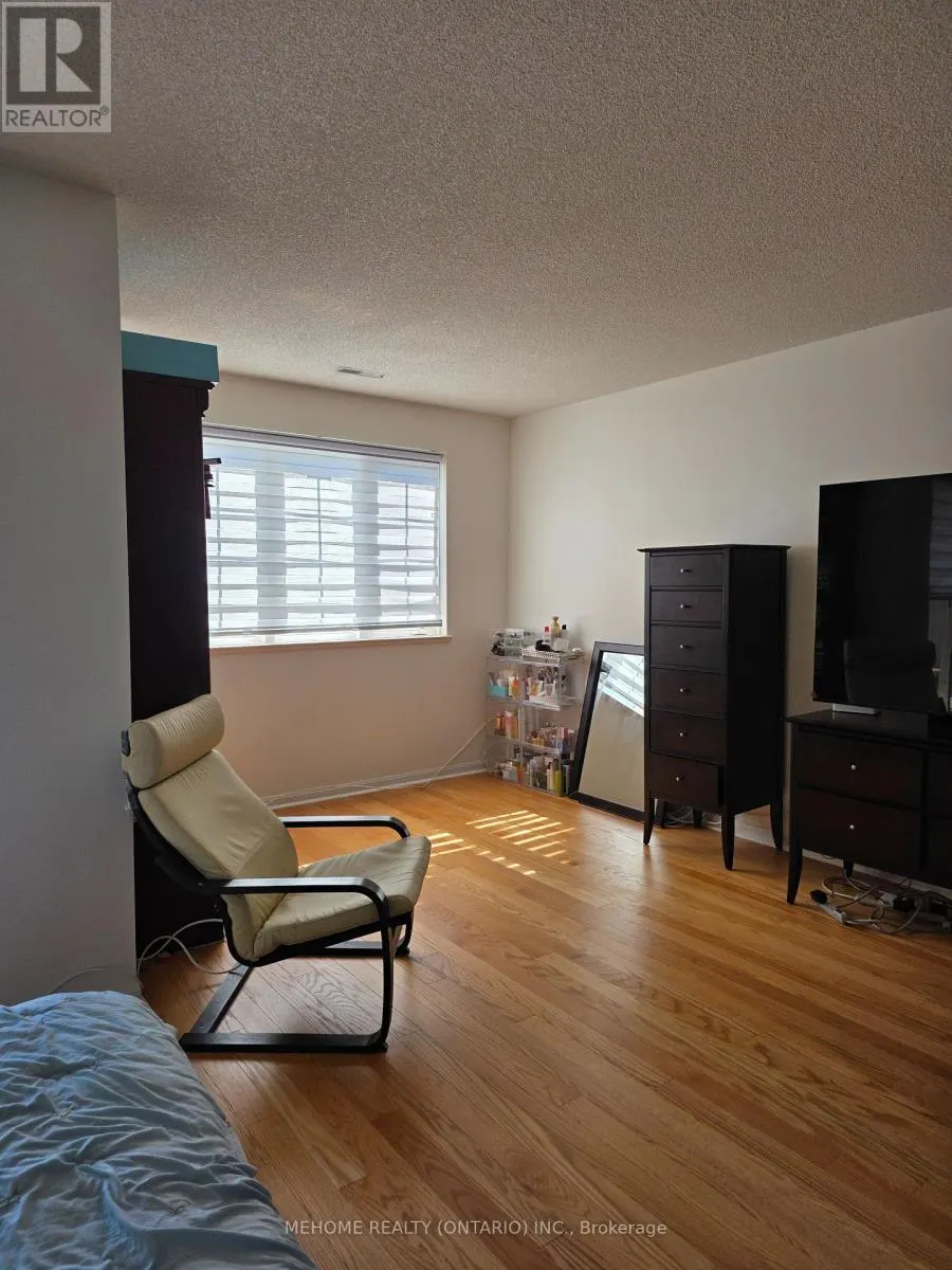 221 GRANDVIEW WAY