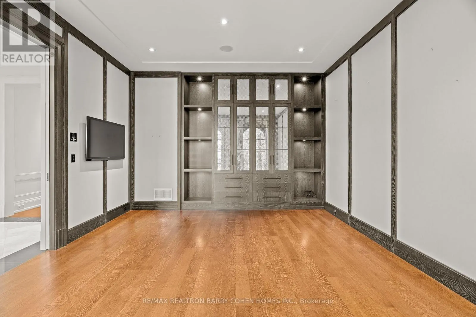 33 BLYTH HILL ROAD