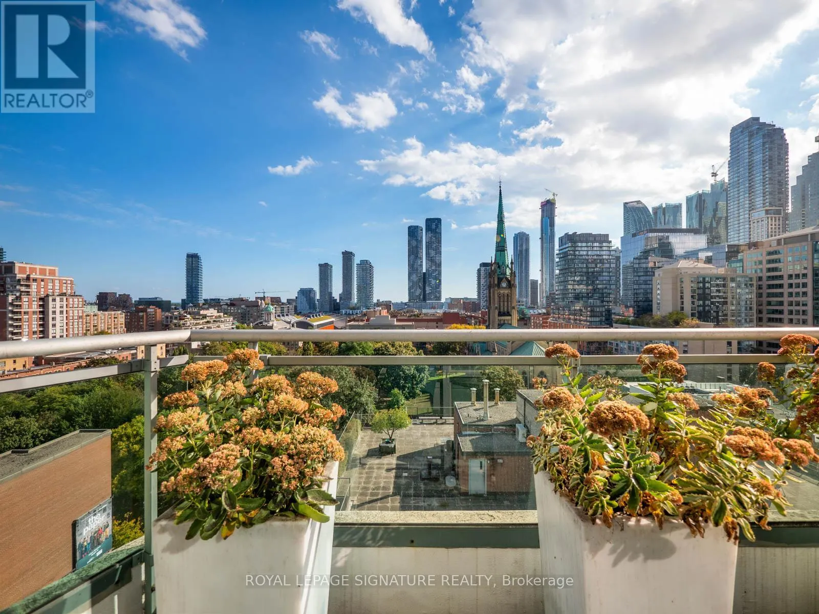 PH03 - 77 LOMBARD STREET