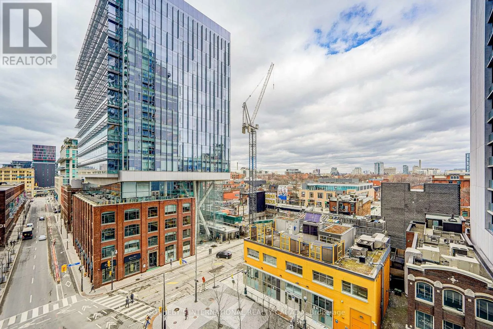 506 - 125 PETER STREET