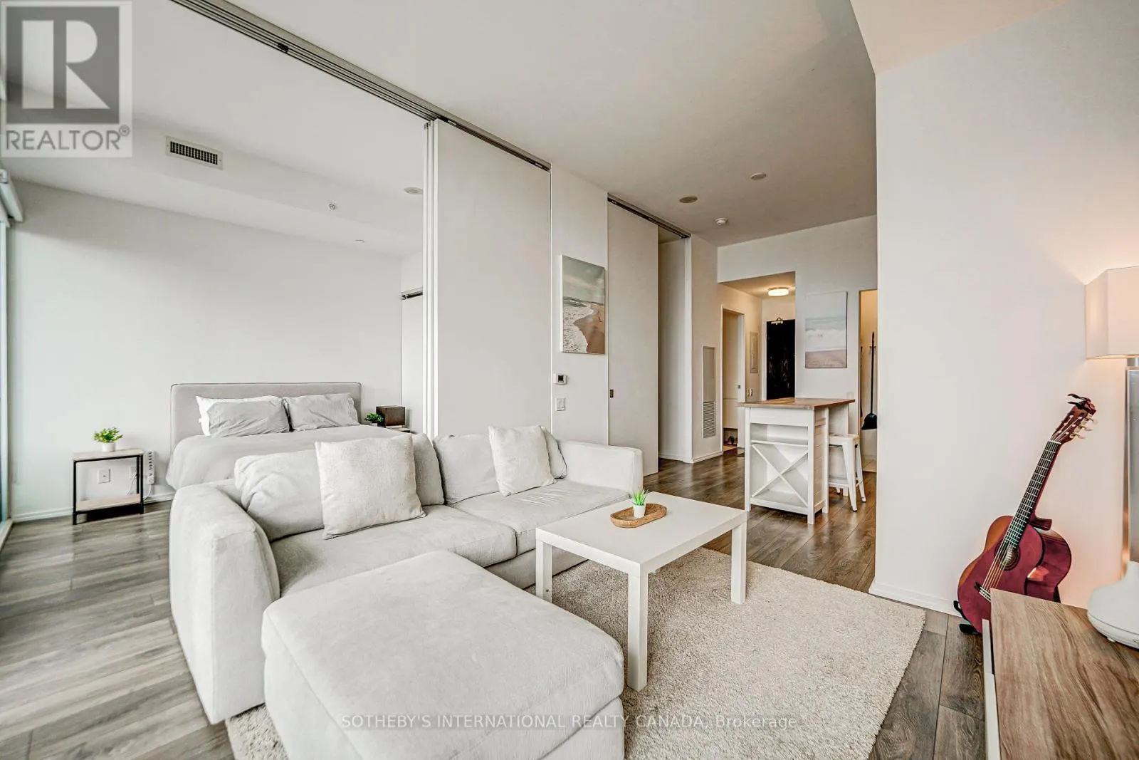 506 - 125 PETER STREET