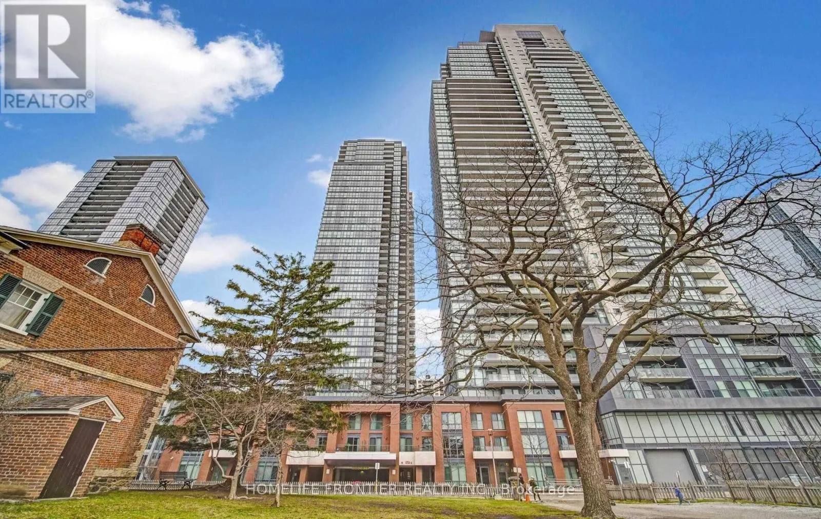 1807 - 5168 YONGE STREET