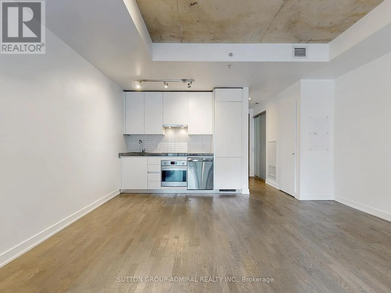410 - 629 KING STREET W