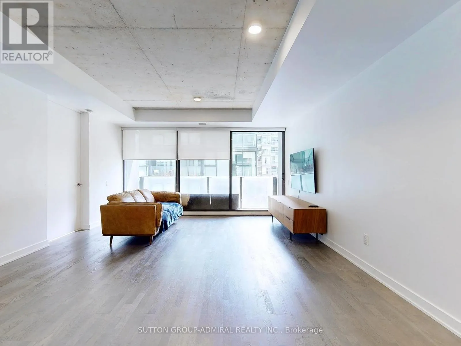 410 - 629 KING STREET W