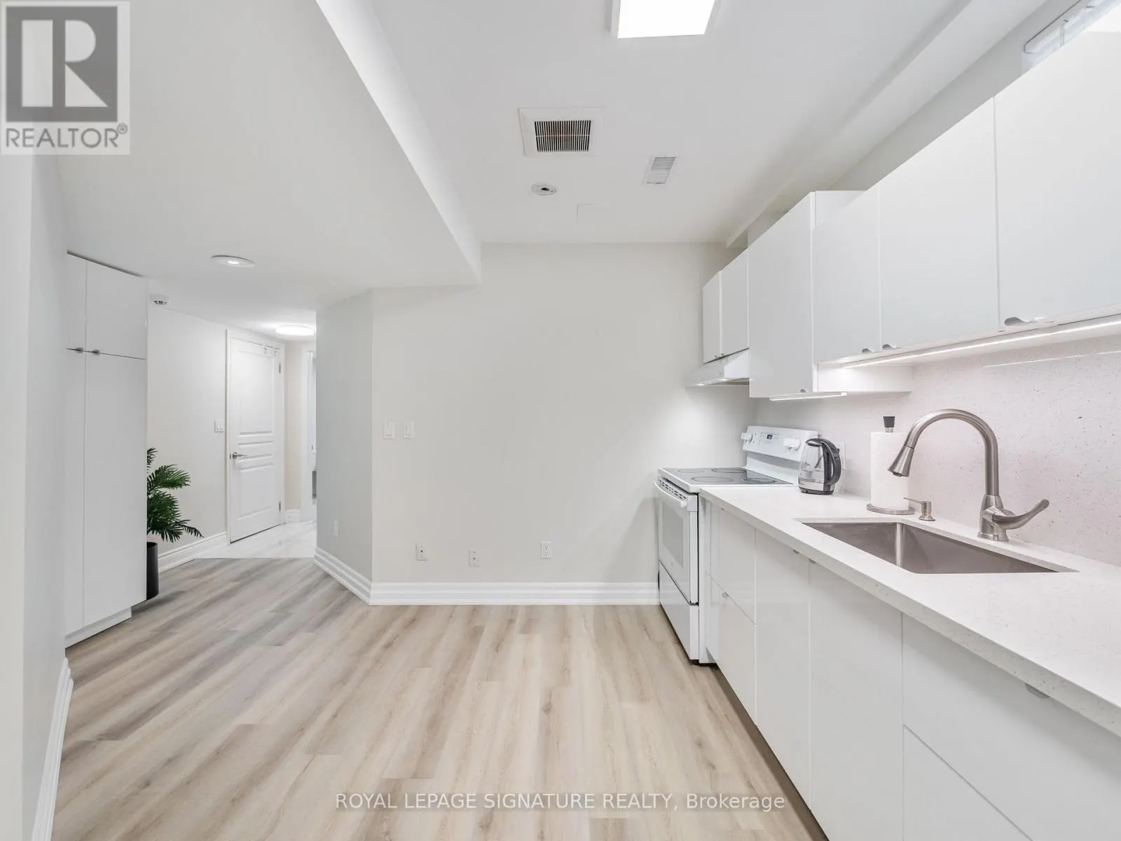 BSMT - 279 HOUNSLOW AVENUE S