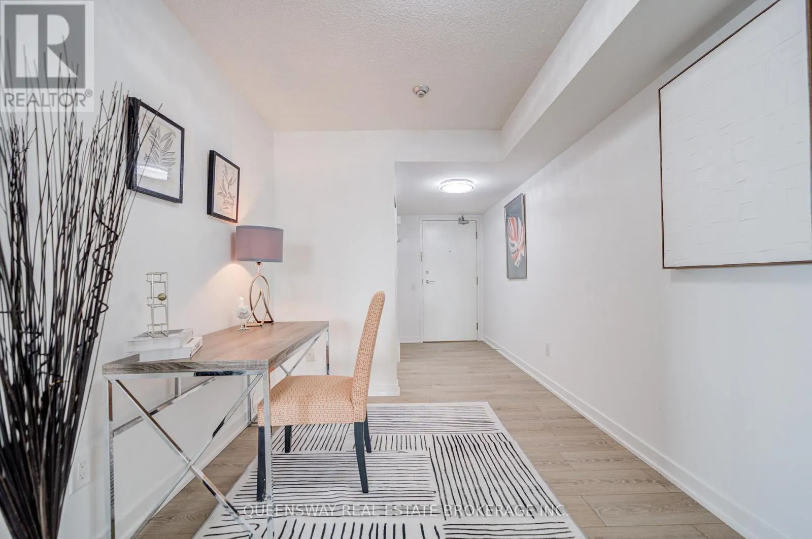 1011 - 29 SINGER COURT