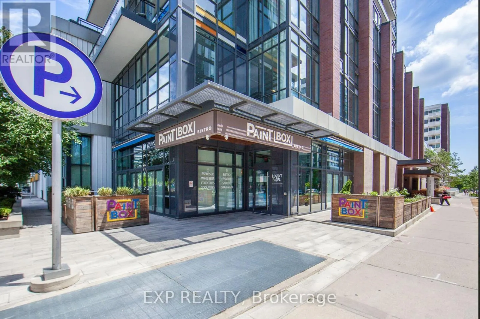 1512 - 225 SACKVILLE STREET