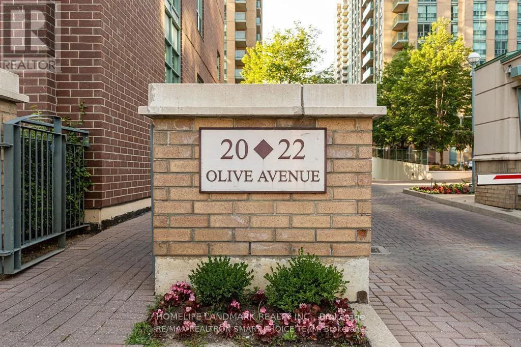607 - 22 OLIVE AVENUE