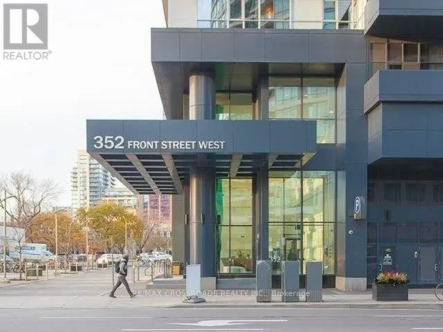1612 - 352 FRONT STREET W