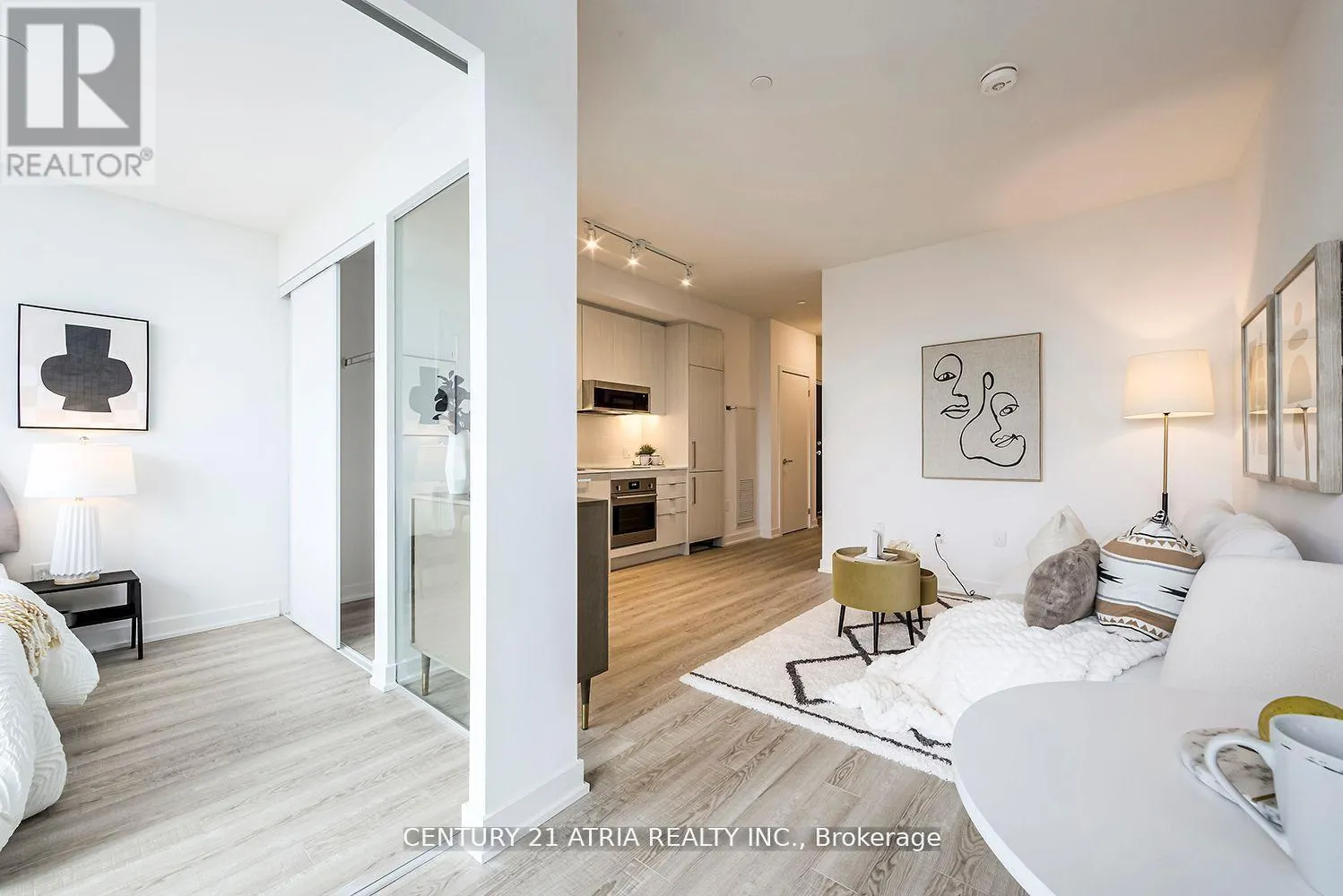 717 - 250 LAWRENCE AVENUE W