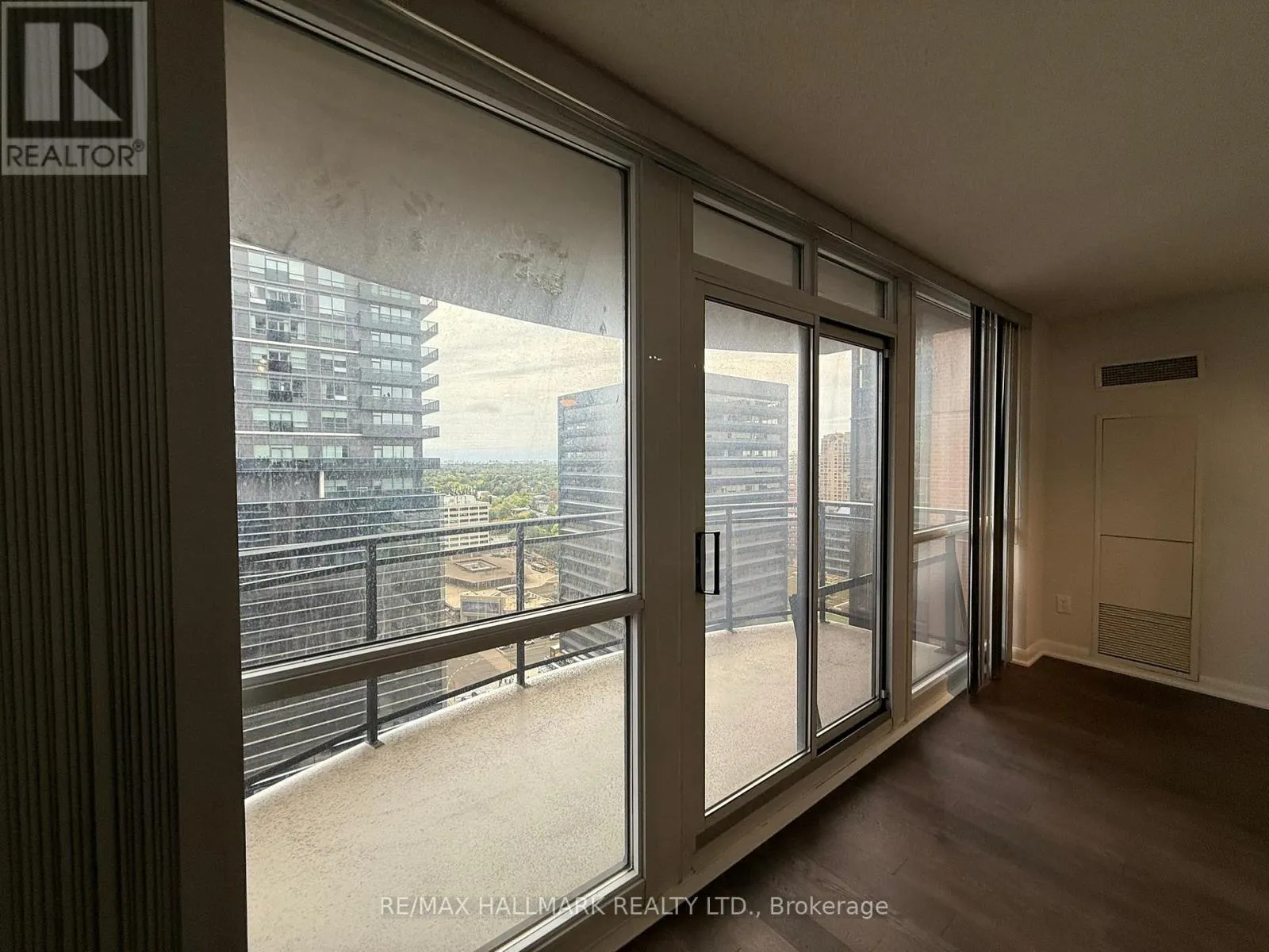 2507 - 33 SHEPPARD AVENUE E