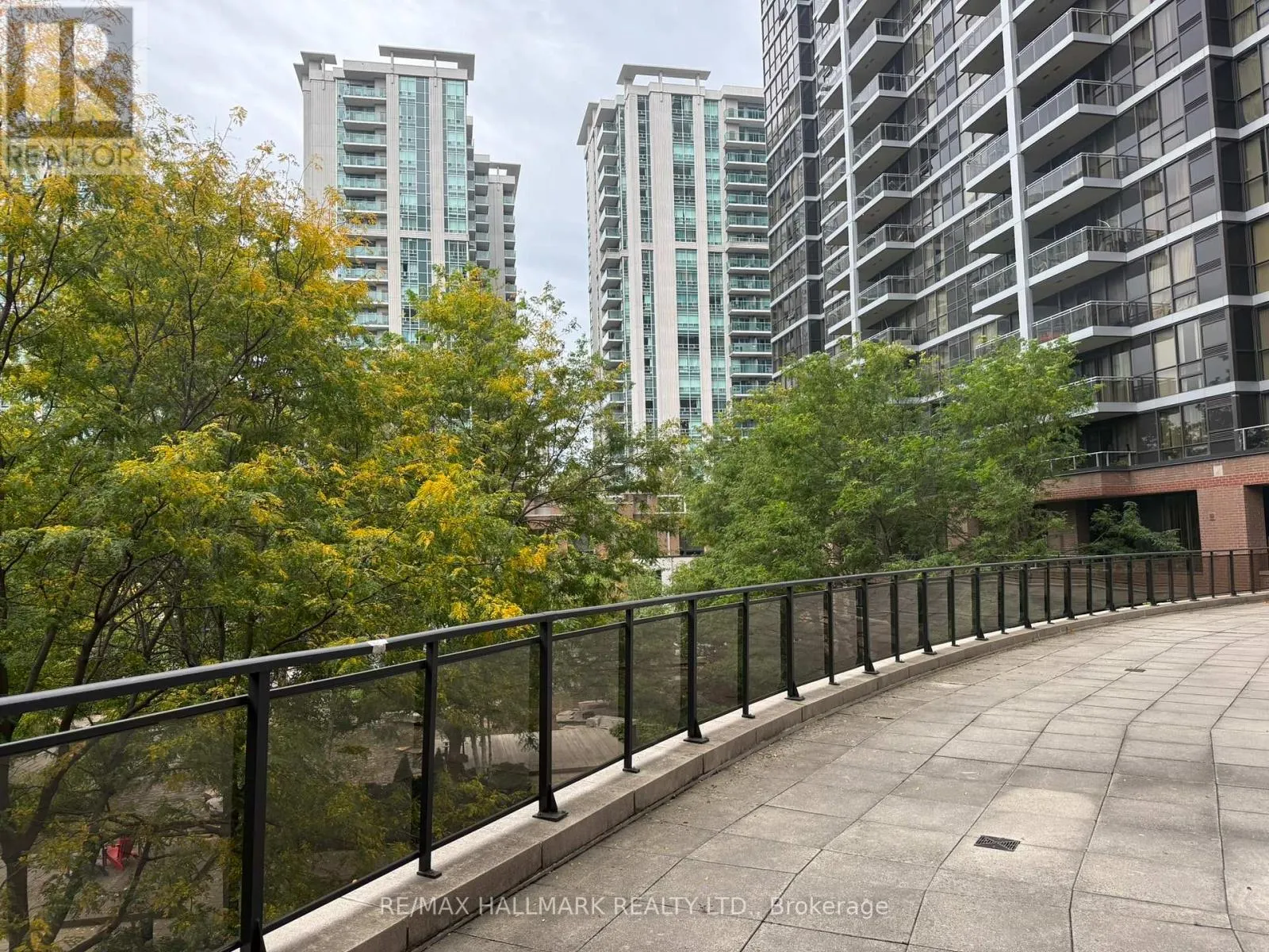 2507 - 33 SHEPPARD AVENUE E