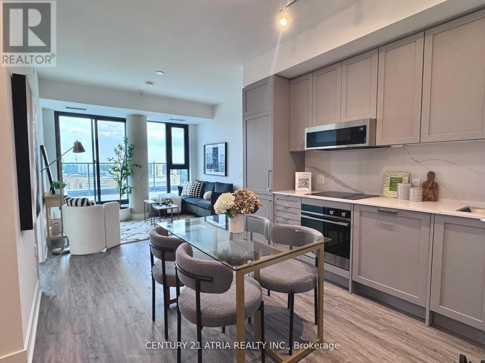 808 - 250 LAWRENCE AVENUE W