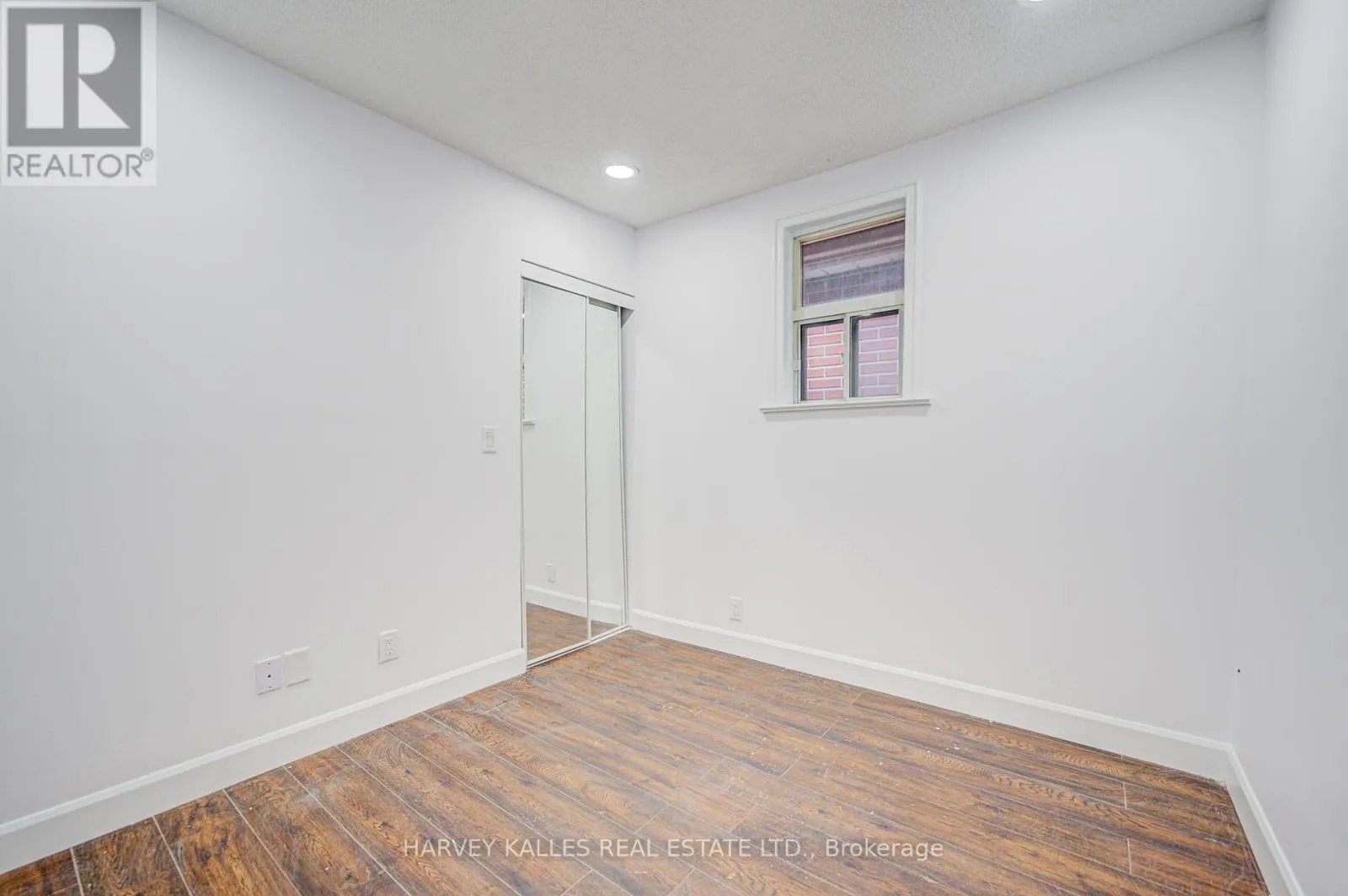 MAIN - 184 CEDRIC AVENUE