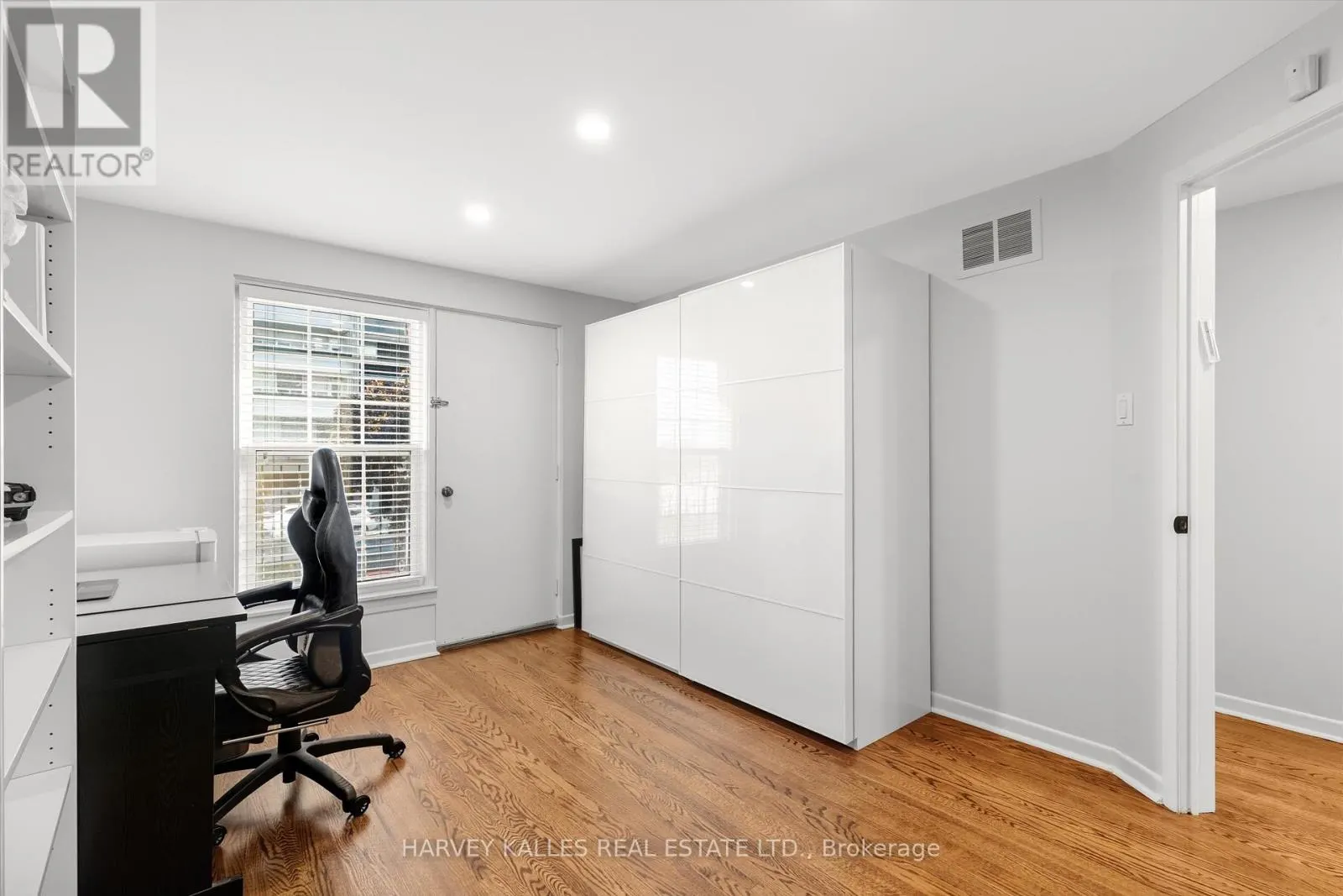 18 FARMSTEAD ROAD