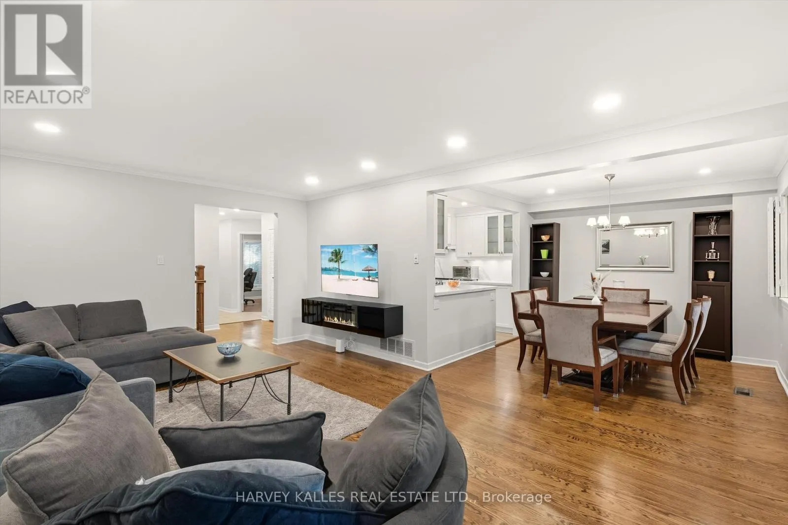 18 FARMSTEAD ROAD