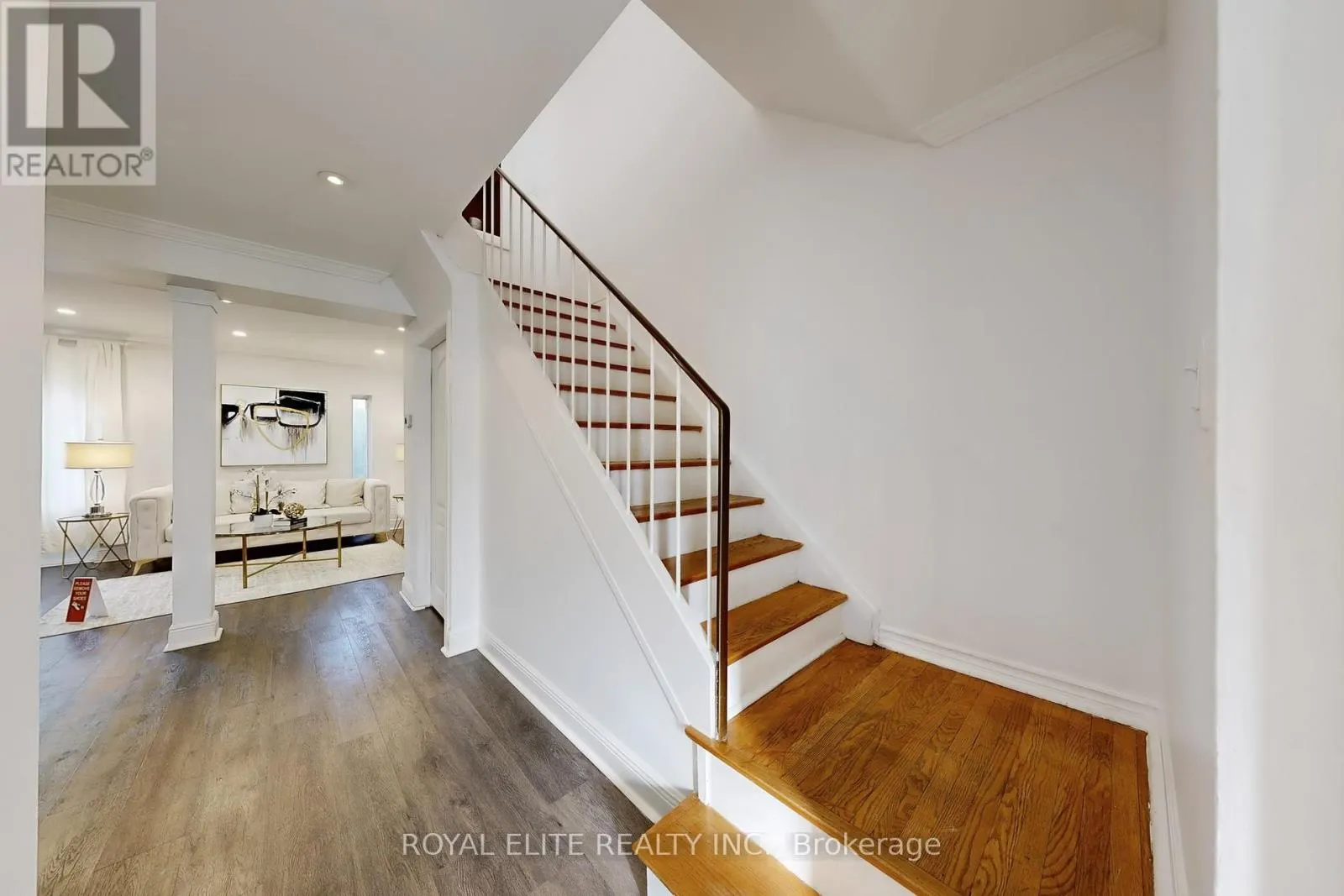 151 - 9 ESTERBROOKE AVENUE