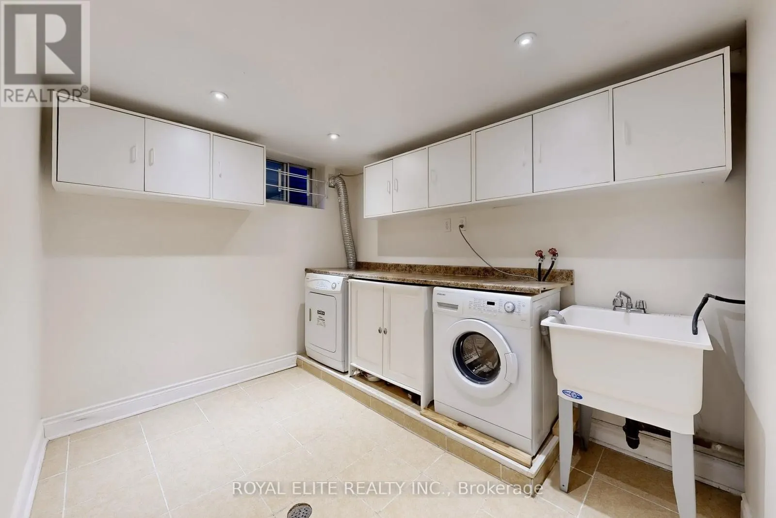 151 - 9 ESTERBROOKE AVENUE