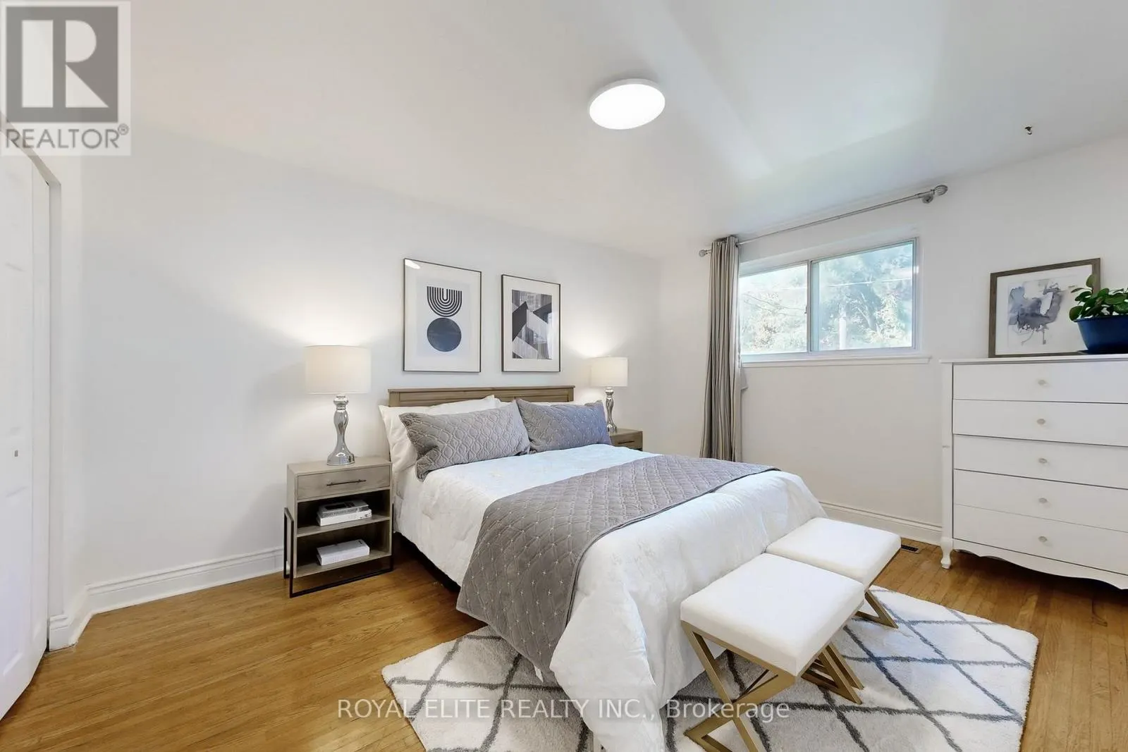 151 - 9 ESTERBROOKE AVENUE