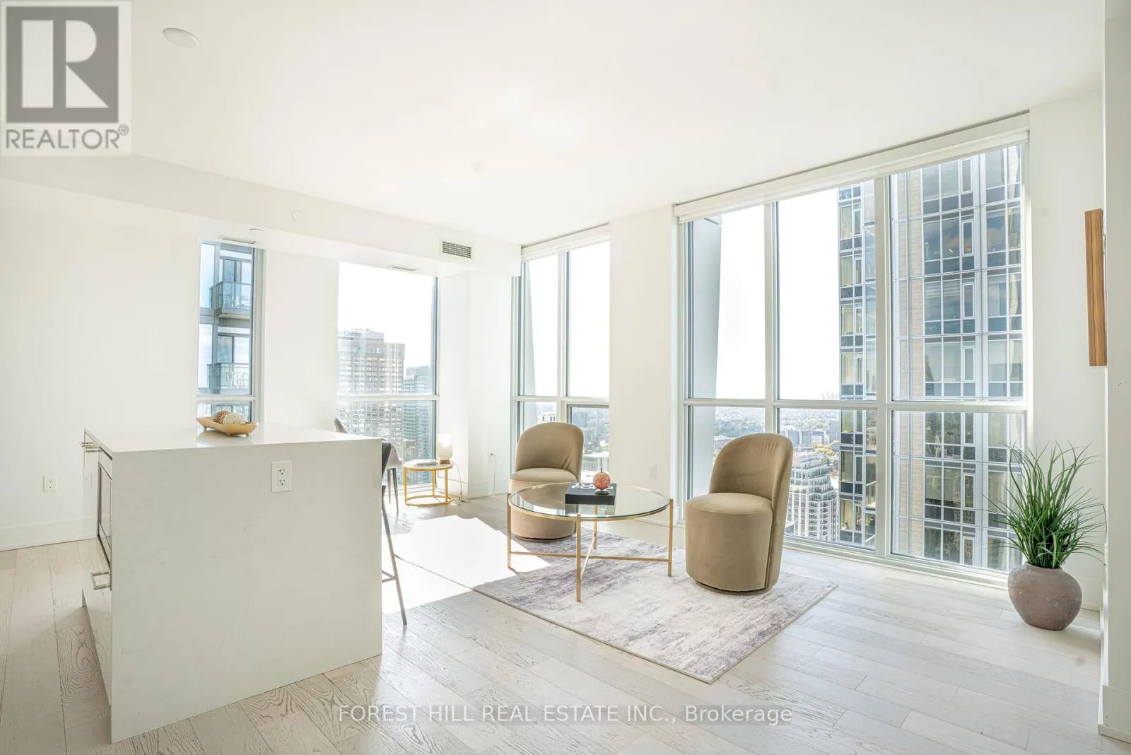 4101 - 1 YORKVILLE AVENUE